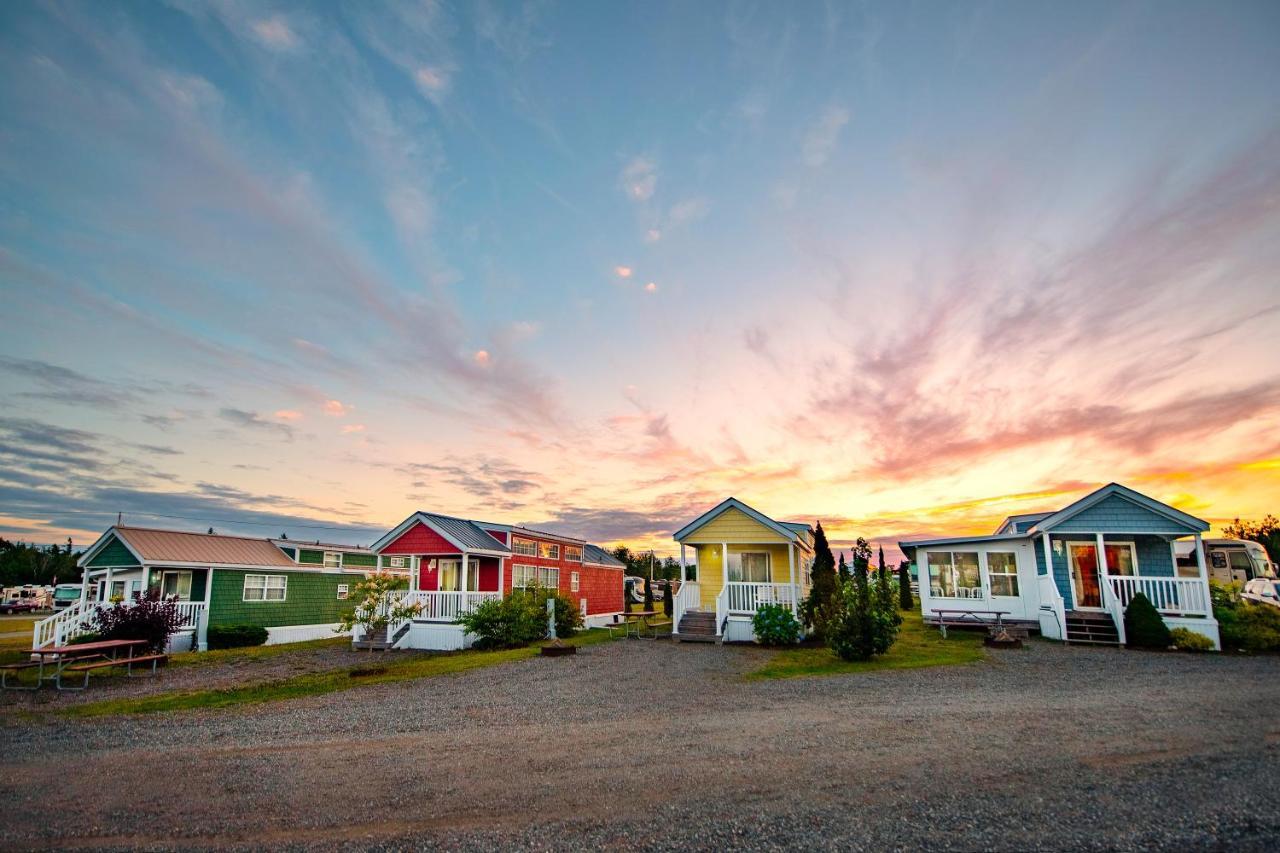 Narrows Too Camping Resort Loft Cottage 12 Trenton Bagian luar foto