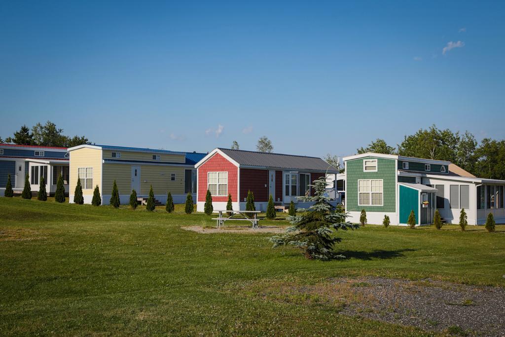 Narrows Too Camping Resort Loft Cottage 12 Trenton Bagian luar foto